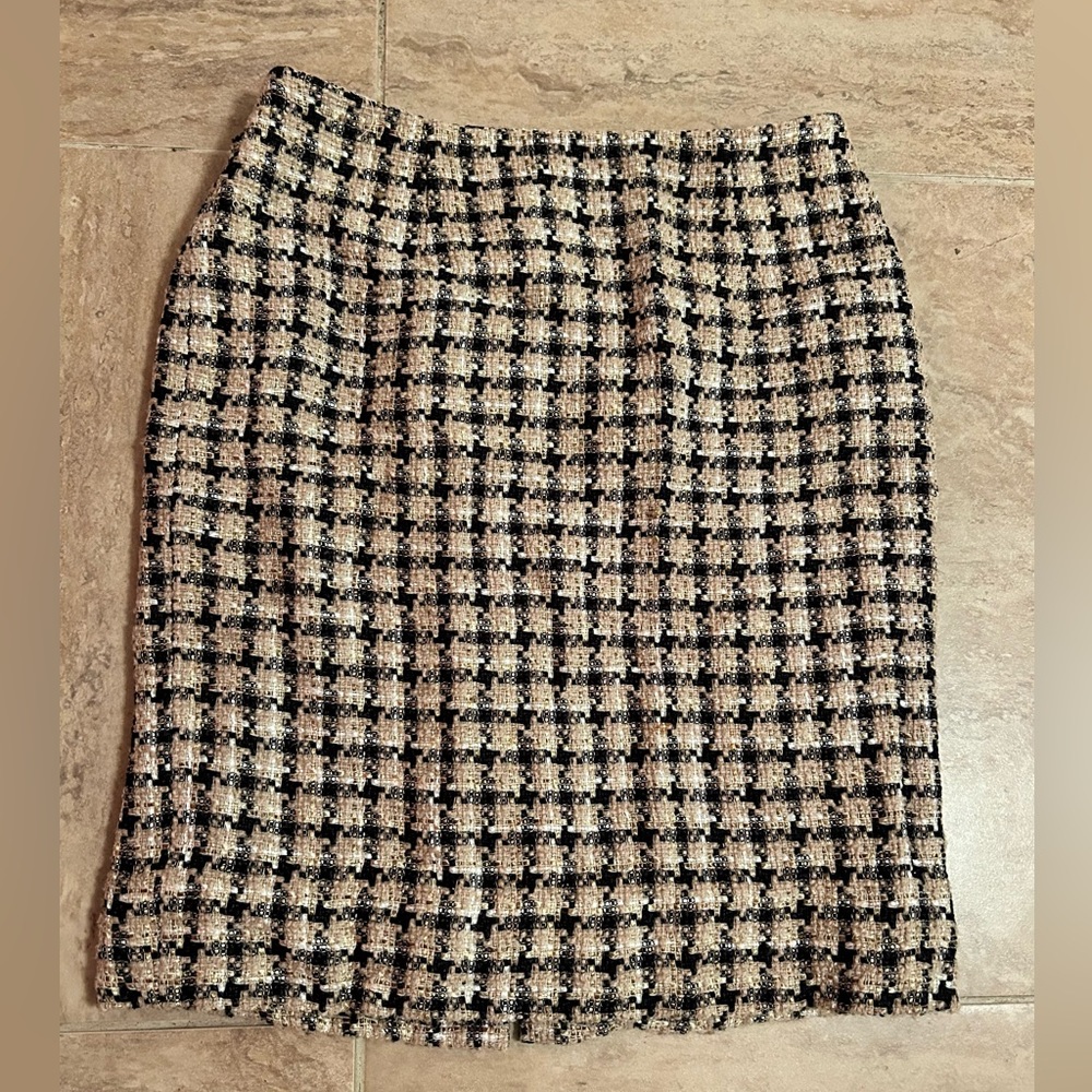 Zoey Women’s Knee Length Shell Skirt W/ Houndstooth Pattern Size 4